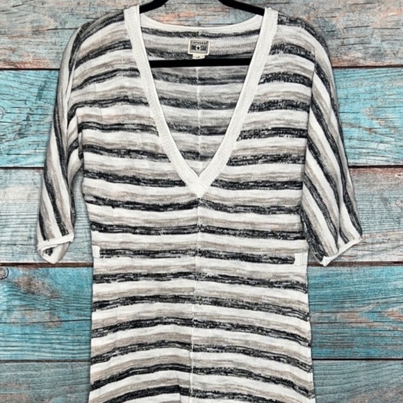 Converse One Star Dress S Striped Pattern Black White Grey Casual V-neck Stretch - Picture 2 of 8